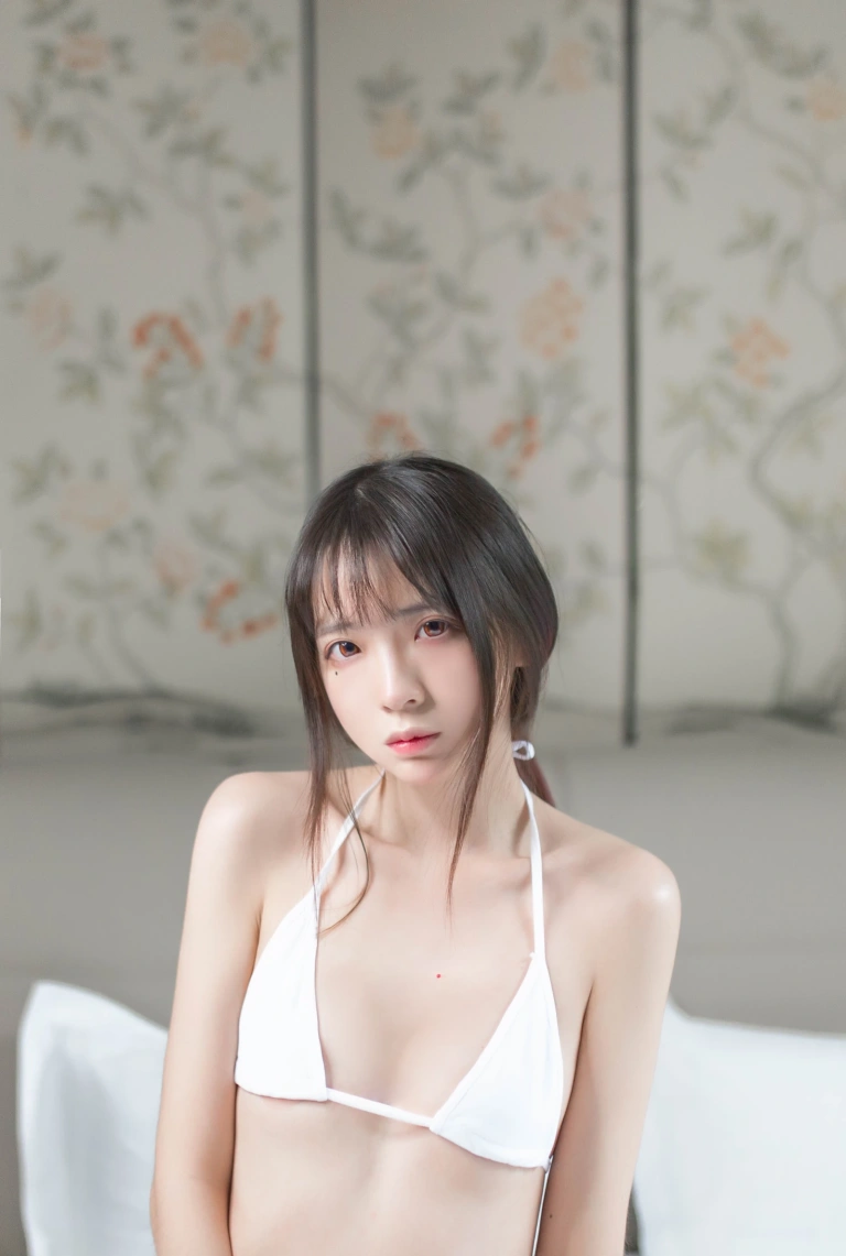 疯猫ss《VOL.04 泡泡浴写真》主题写真：34张全套美图