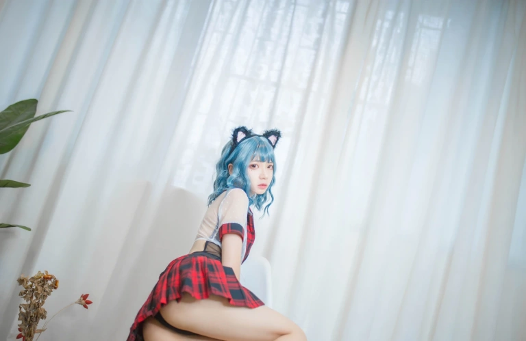疯猫ss《VOL.05 个人写真集 蓝发》主题写真：26张全套美图