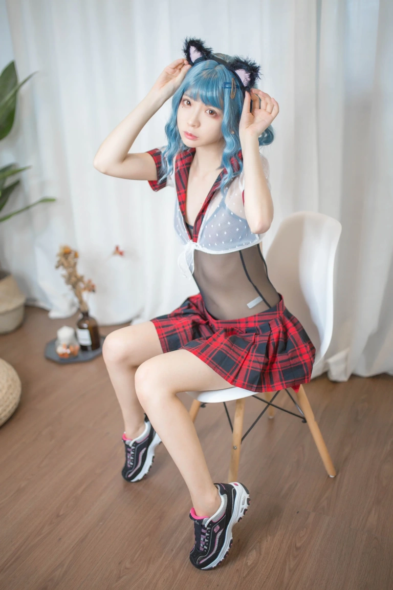 疯猫ss《VOL.05 个人写真集 蓝发》主题写真：26张全套美图