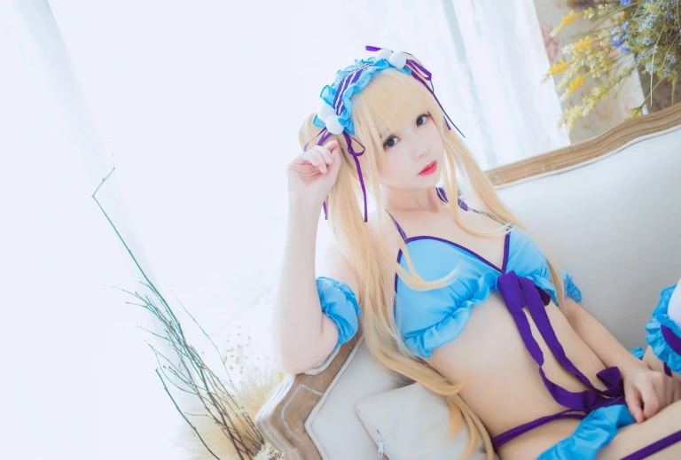 疯猫ss《COS初定本 英梨梨》主题写真：36张全套美图