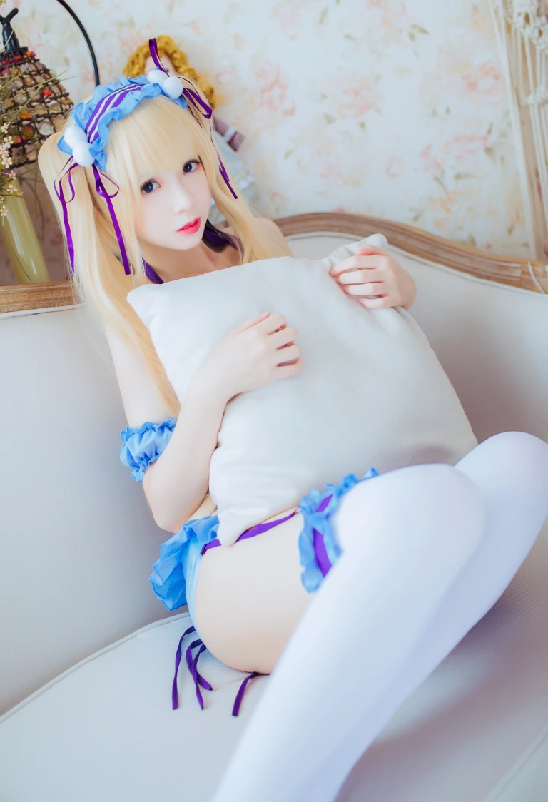 疯猫ss《COS初定本 英梨梨》主题写真：36张全套美图