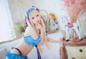 疯猫ss《COS初定本 英梨梨》主题写真：36张全套美图