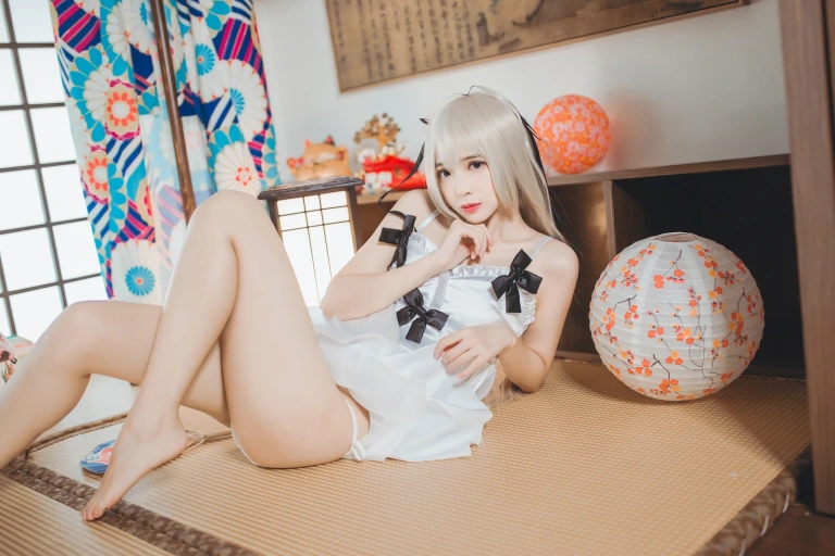 疯猫ss《COS初定本 穹妹》主题写真：50张全套美图
