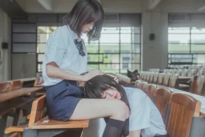 疯猫ss《JK百合1（桜桃喵&疯猫ss）》主题写真：43张全套美图