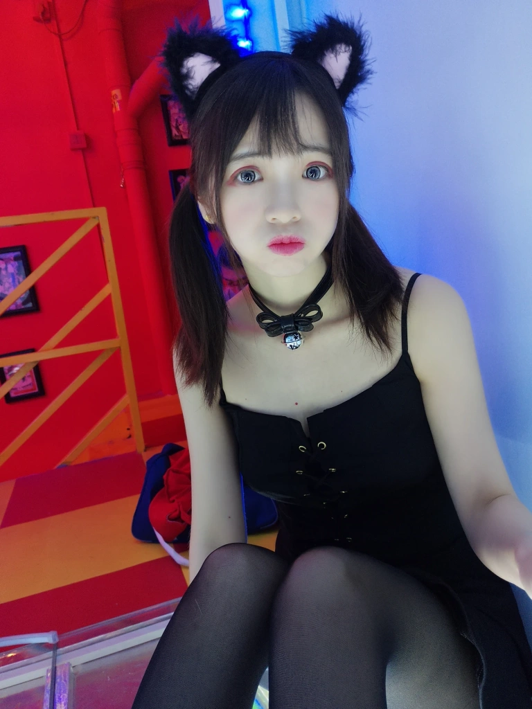疯猫ss《50万粉丝福利》主题写真：50张全套美图