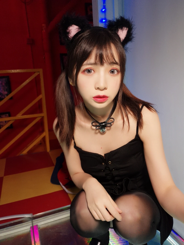 疯猫ss《50万粉丝福利》主题写真：50张全套美图