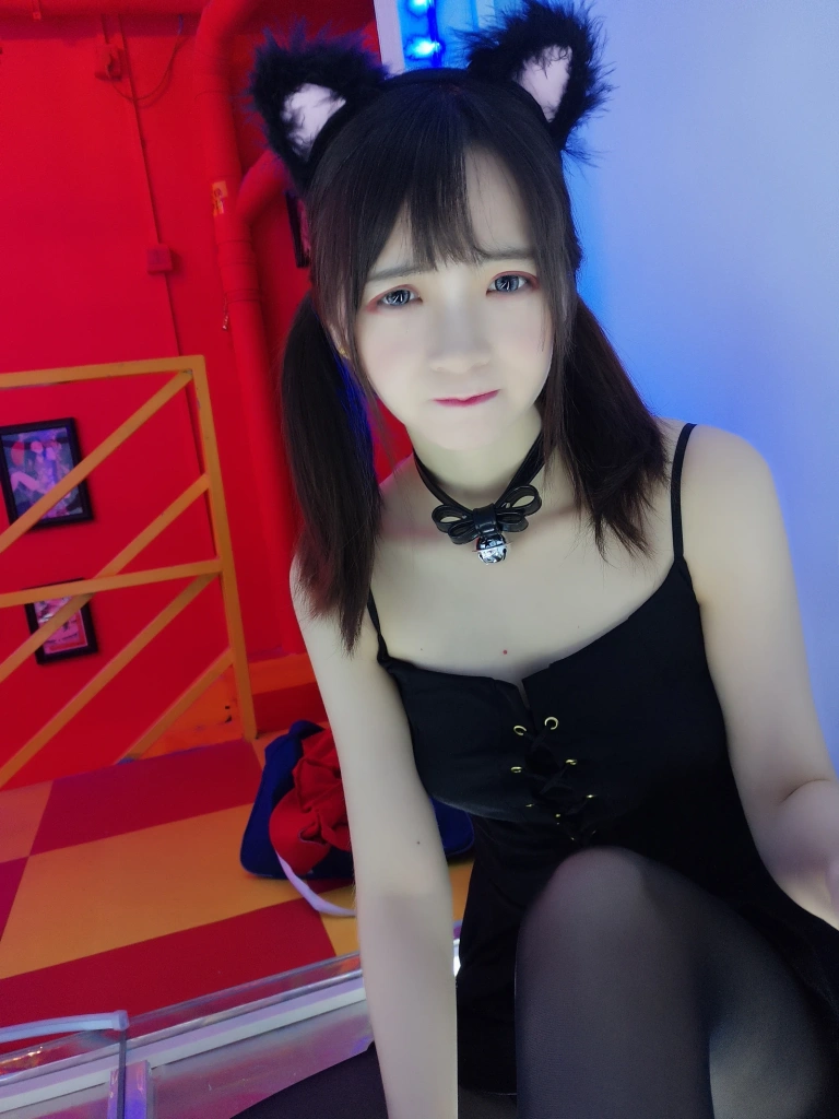 疯猫ss《50万粉丝福利》主题写真：50张全套美图