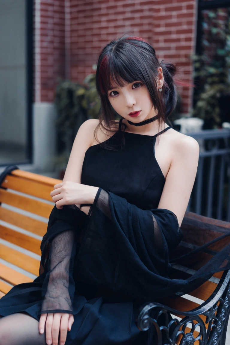 疯猫ss《创意产业园》主题写真：16张全套美图