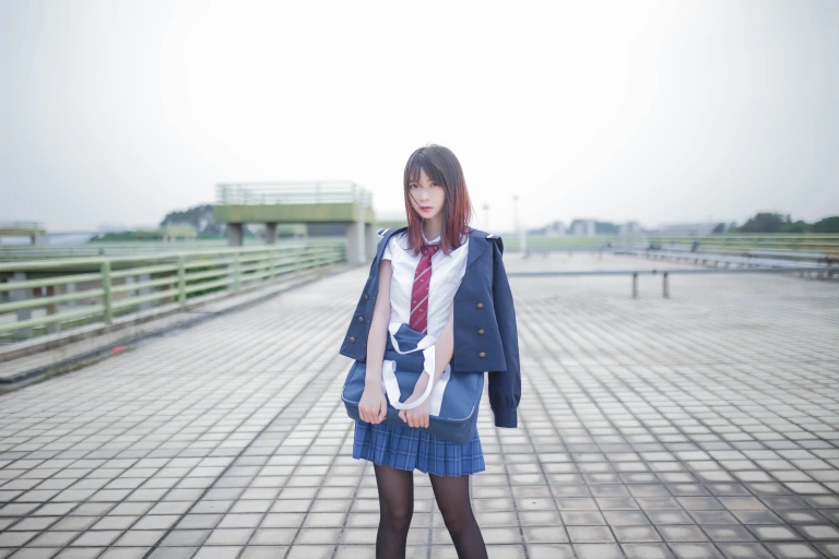 疯猫ss《天台JK》主题写真：30张全套美图