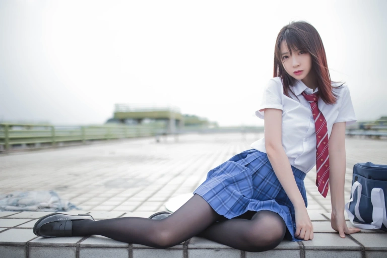 疯猫ss《天台JK》主题写真：30张全套美图