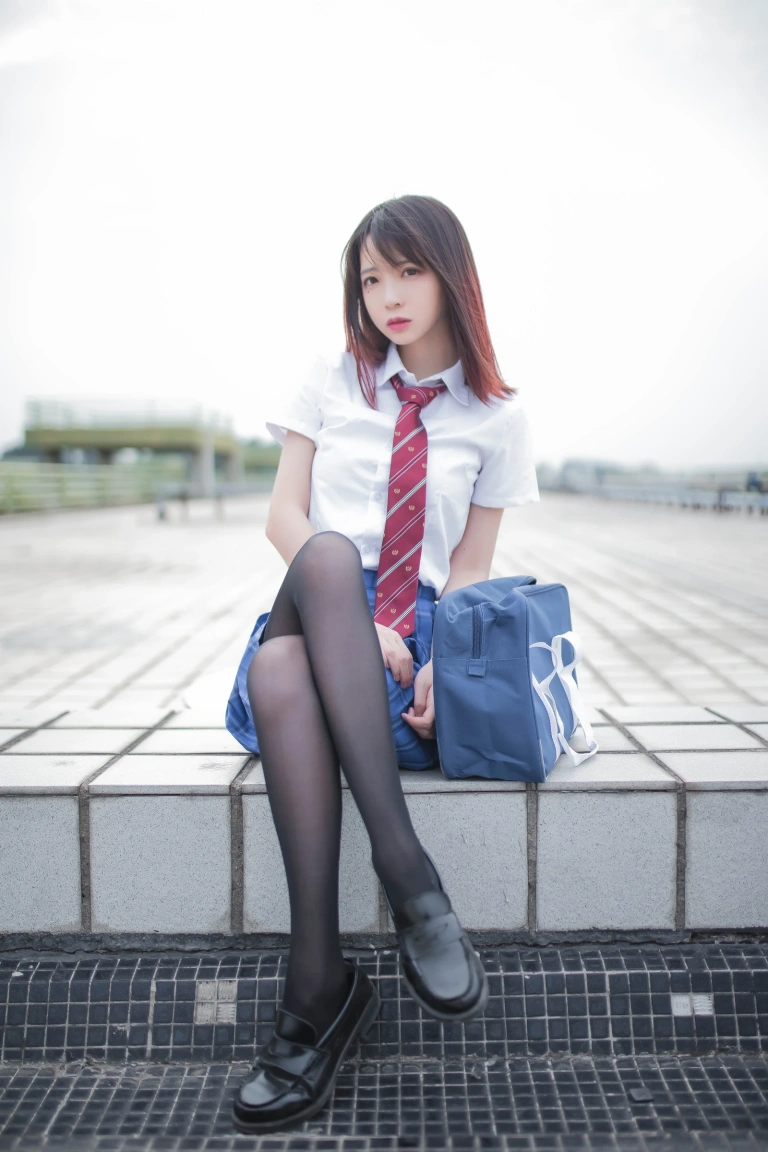 疯猫ss《天台JK》主题写真：30张全套美图