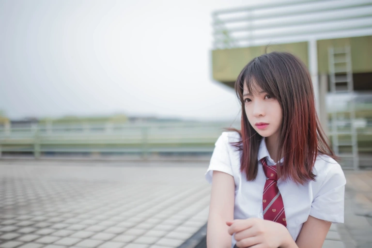 疯猫ss《天台JK》主题写真：30张全套美图