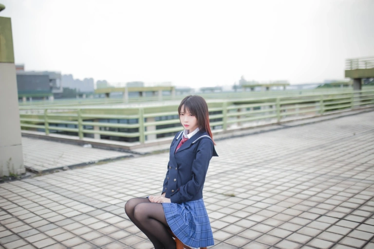 疯猫ss《天台JK》主题写真：30张全套美图