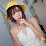 疯猫ss《小黄帽》主题写真：9张全套美图