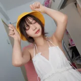 疯猫ss《小黄帽》主题写真：9张全套美图