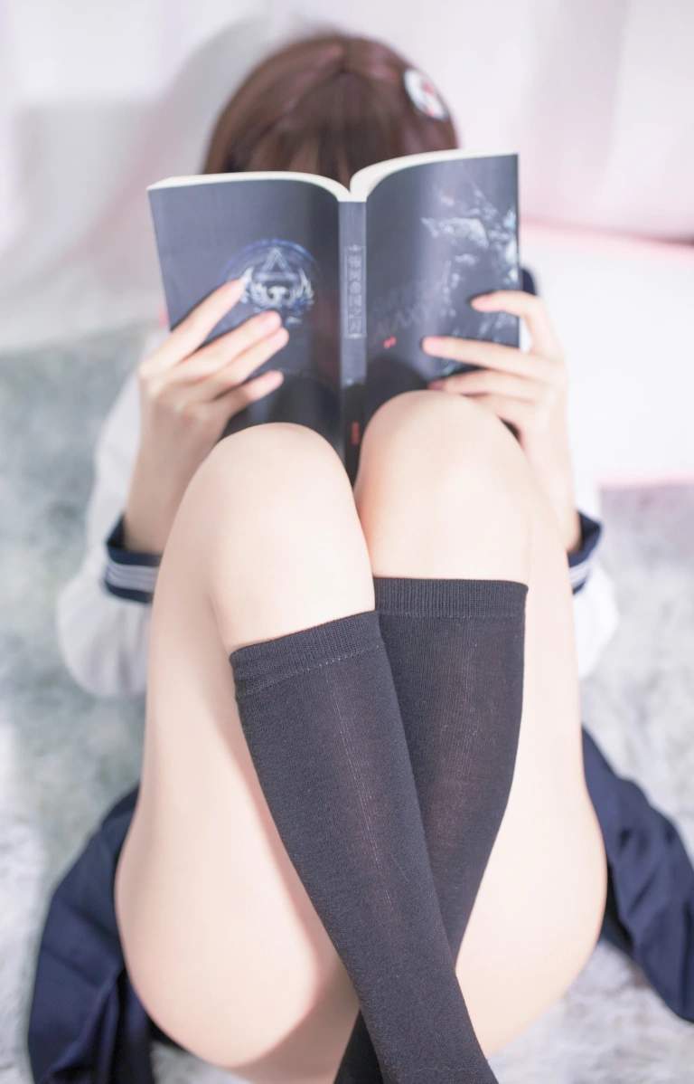 疯猫ss《居家jk》主题写真：40张全套美图