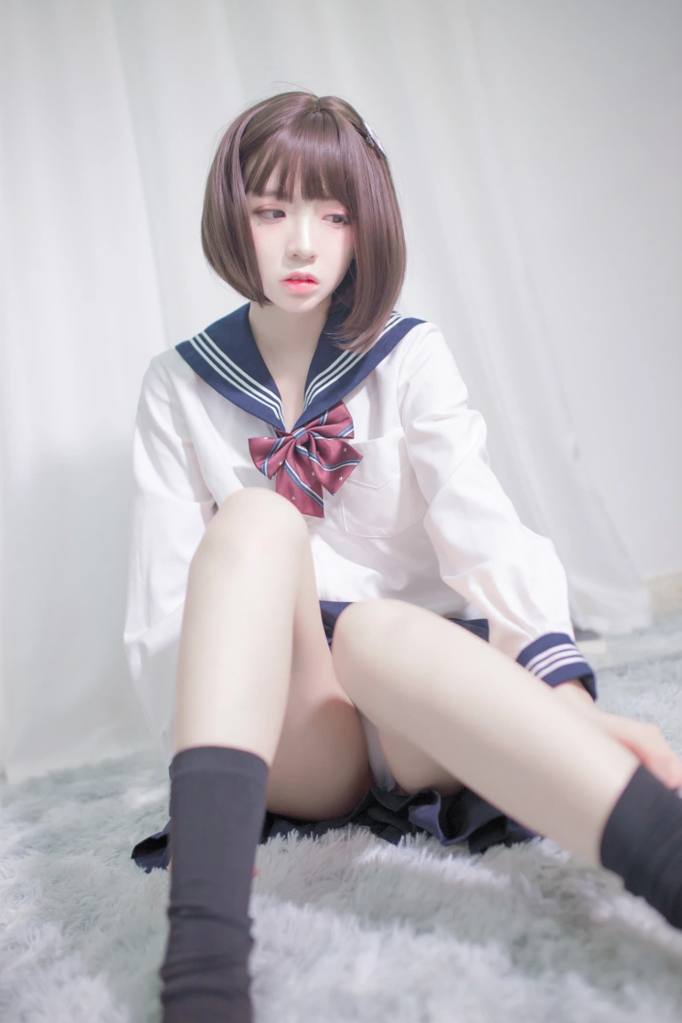 疯猫ss《居家jk》主题写真：40张全套美图