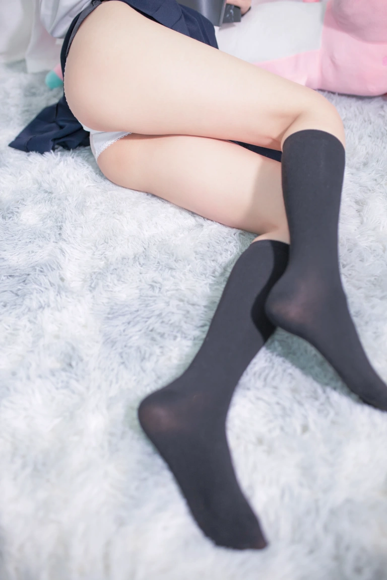 疯猫ss《居家jk》主题写真：40张全套美图