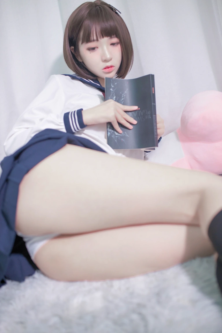 疯猫ss《居家jk》主题写真：40张全套美图