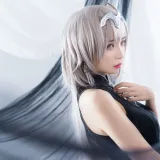 疯猫ss《黑骑士》主题写真：16张全套美图