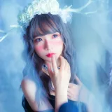疯猫ss《黑裙网袜》主题写真：25张全套美图