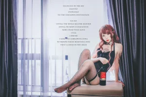 疯猫ss《黑色吊带袜》主题写真：39张全套美图