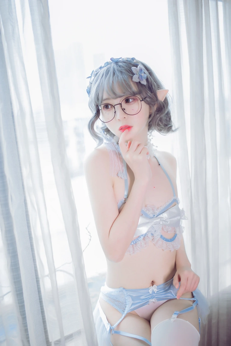 疯猫ss《蓝色精灵》主题写真：30张全套美图