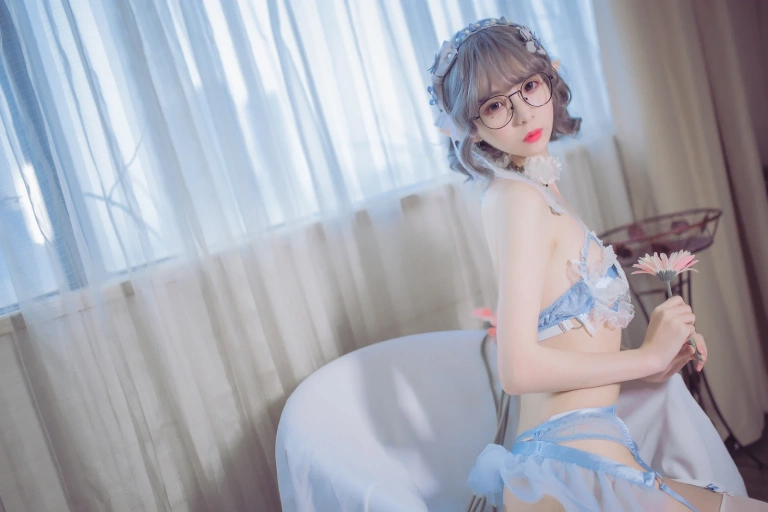 疯猫ss《蓝色精灵》主题写真：30张全套美图