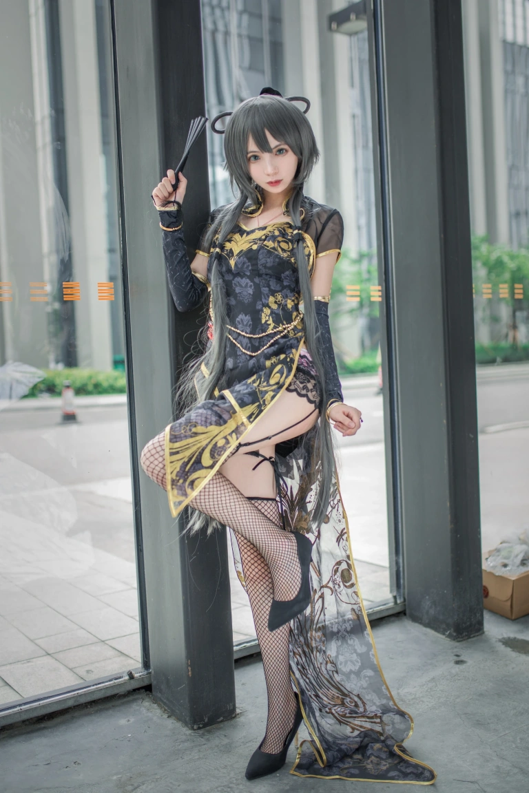 疯猫ss《洛天依》主题写真：10张全套美图