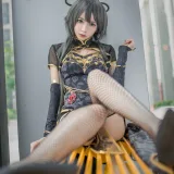 疯猫ss《洛天依》主题写真：10张全套美图