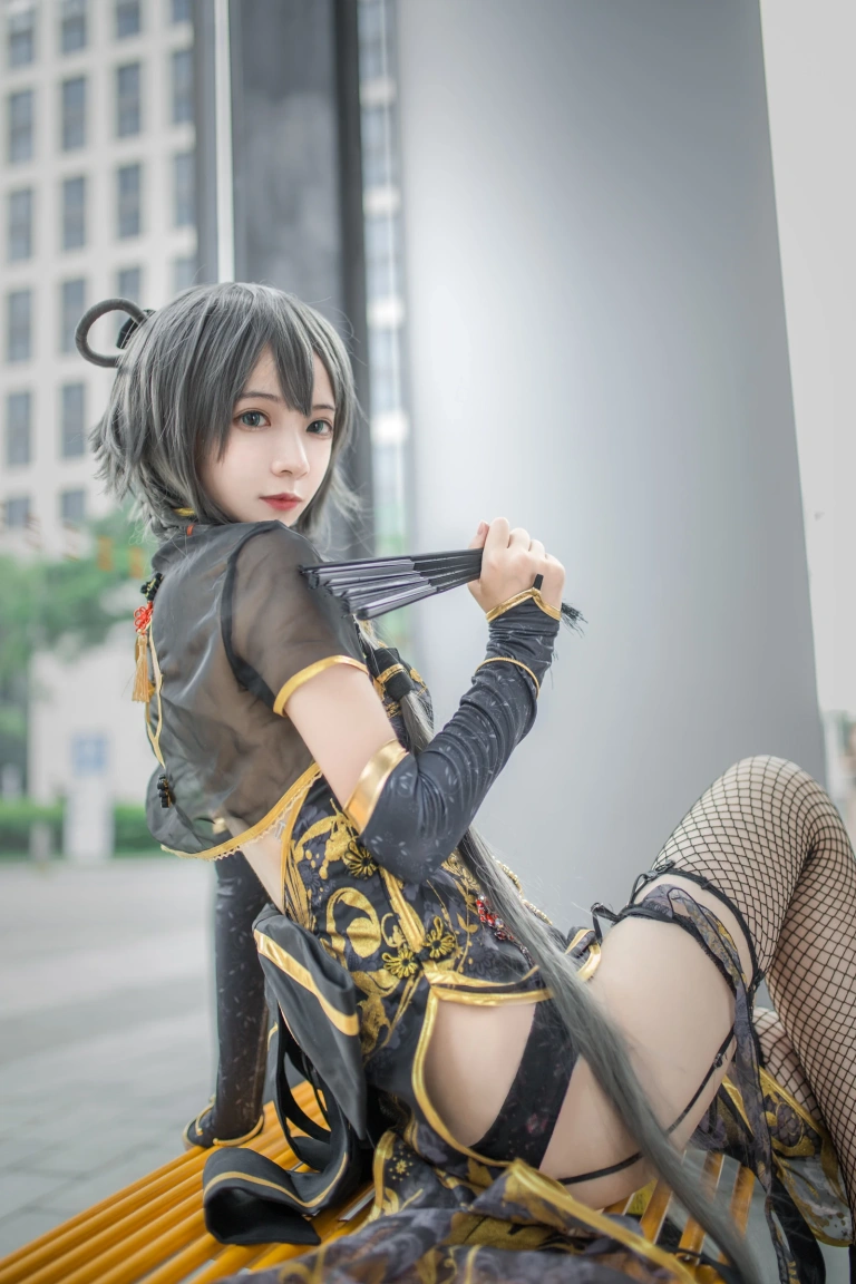 疯猫ss《洛天依》主题写真：10张全套美图