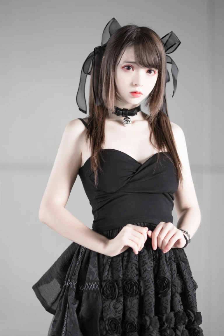 疯猫ss《漫展黑裙》主题写真：10张全套美图