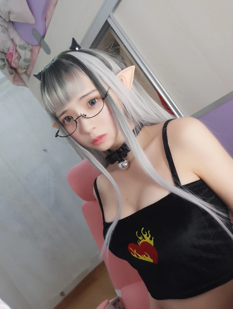 疯猫ss《猫哥超凶》主题写真：9张全套美图