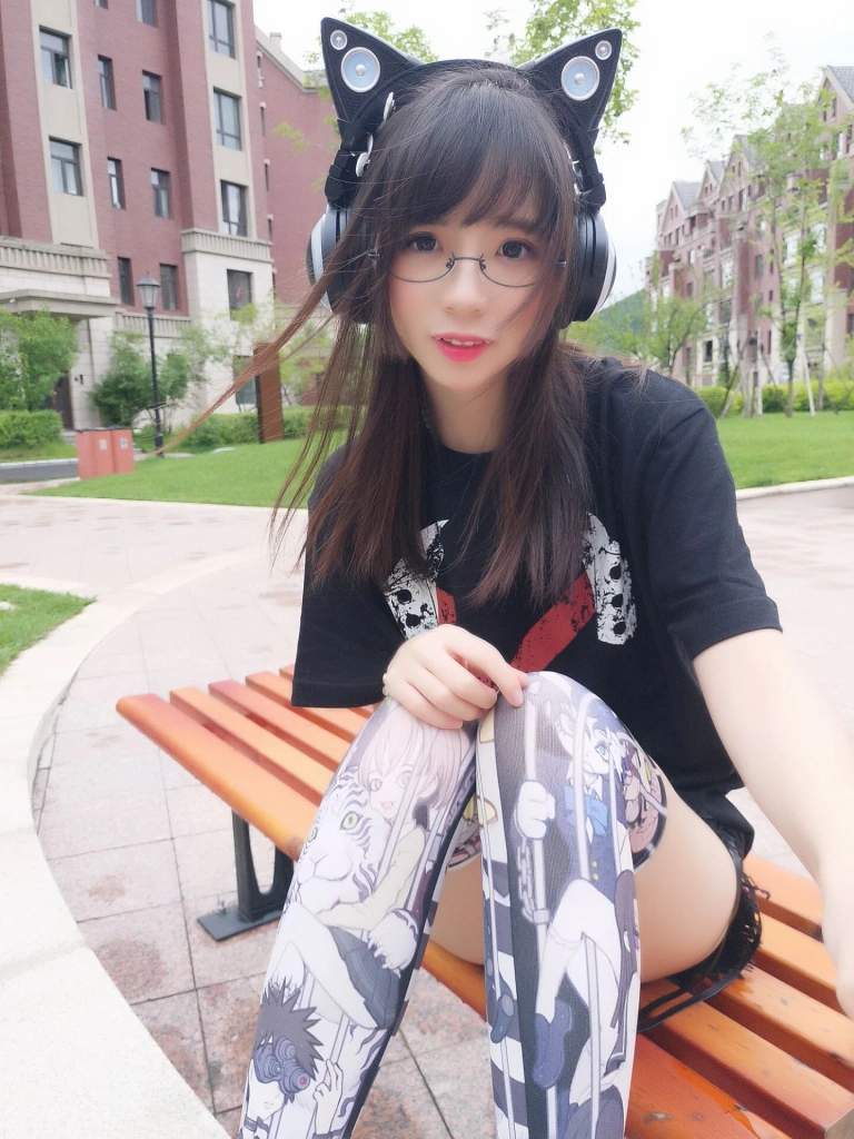 疯猫ss《直播自拍》主题写真：40张全套美图