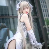 疯猫ss《穹妹旗袍白》主题写真：12张全套美图
