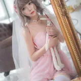 疯猫ss《粉红粉红》主题写真：17张全套美图