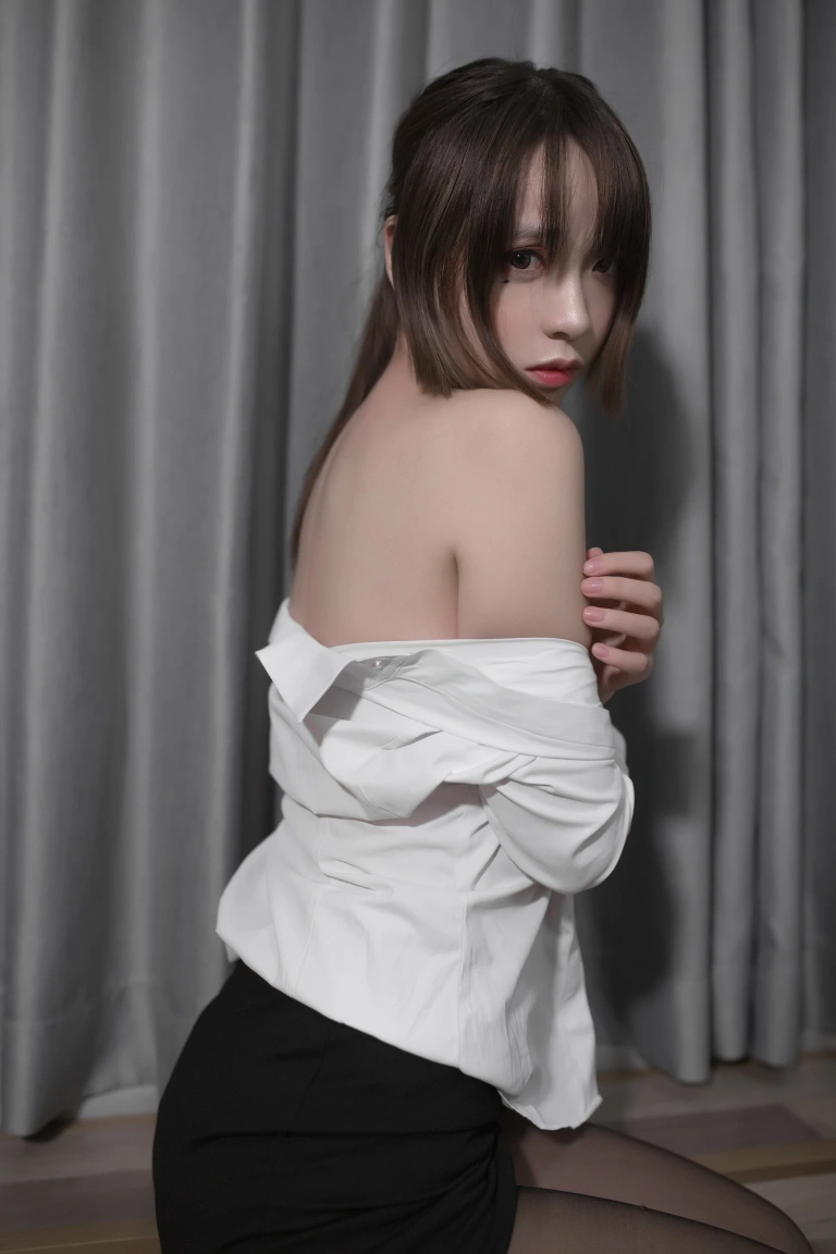 疯猫ss《职业装2》主题写真：21张全套美图