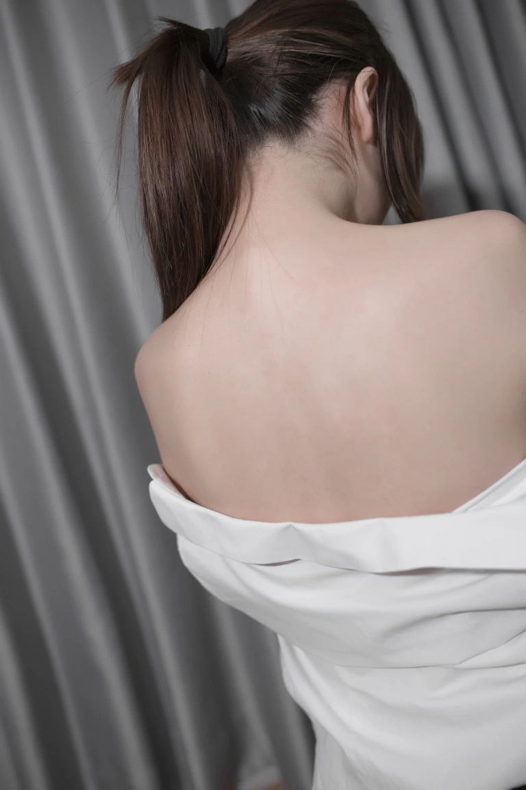 疯猫ss《职业装2》主题写真：21张全套美图