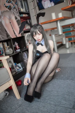 疯猫ss《麻衣学姐》主题写真：14张全套美图