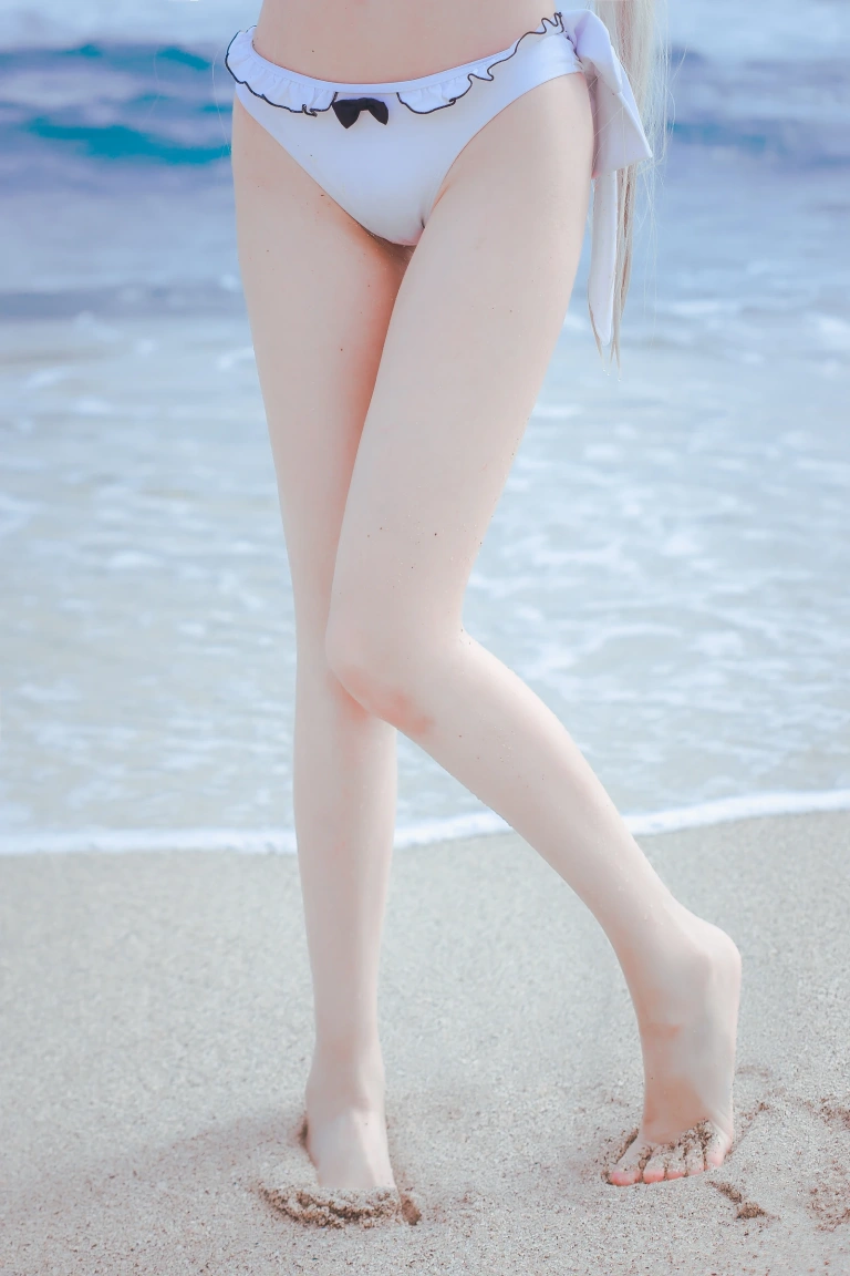 疯猫ss《穹妹泳装》主题写真：34张全套美图