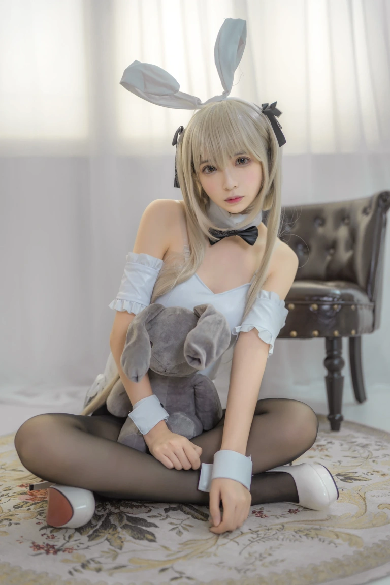 疯猫ss《穹妹兔女郎》主题写真：25张全套美图