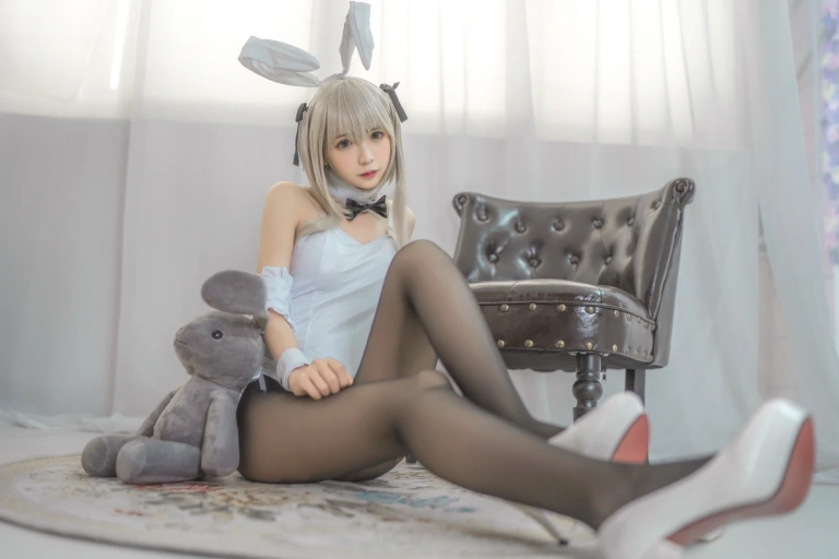 疯猫ss《穹妹兔女郎》主题写真：25张全套美图