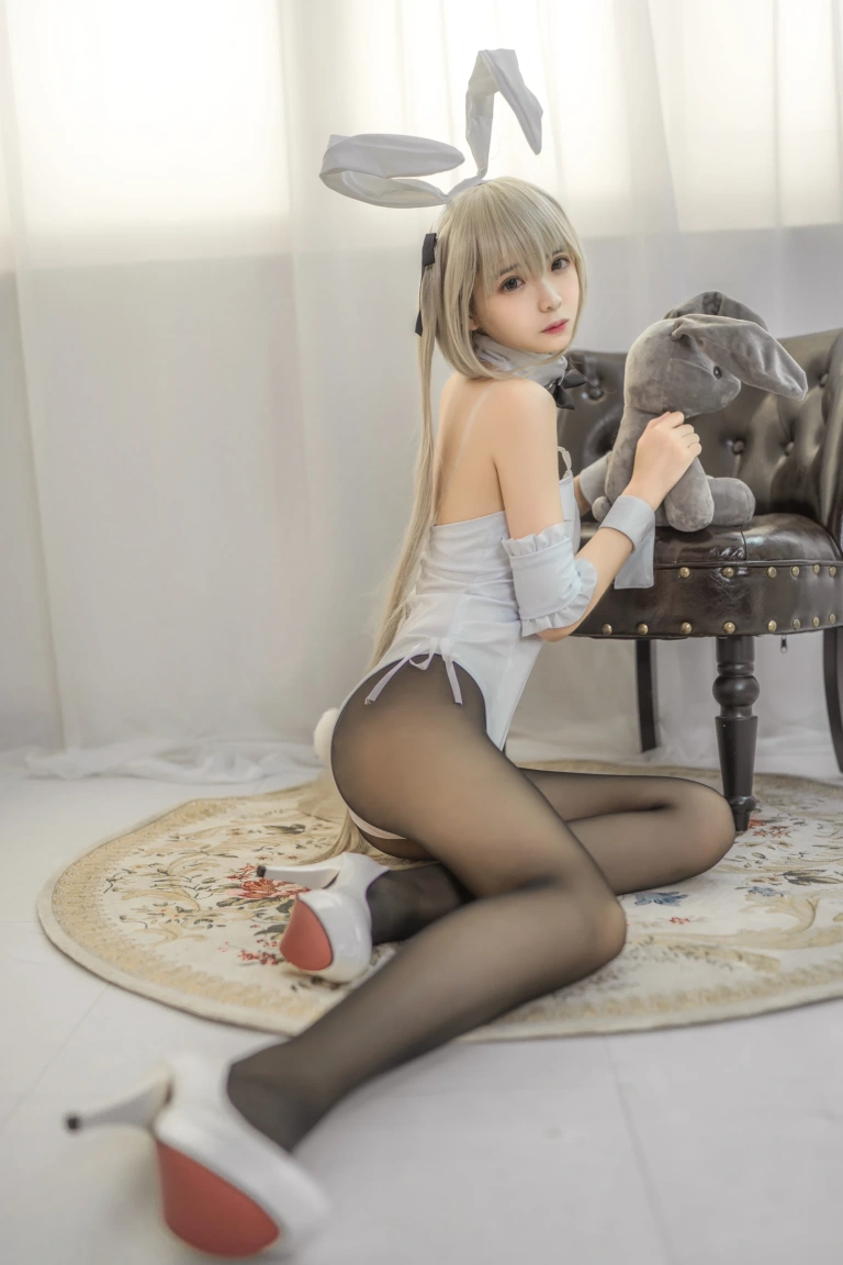 疯猫ss《穹妹兔女郎》主题写真：25张全套美图