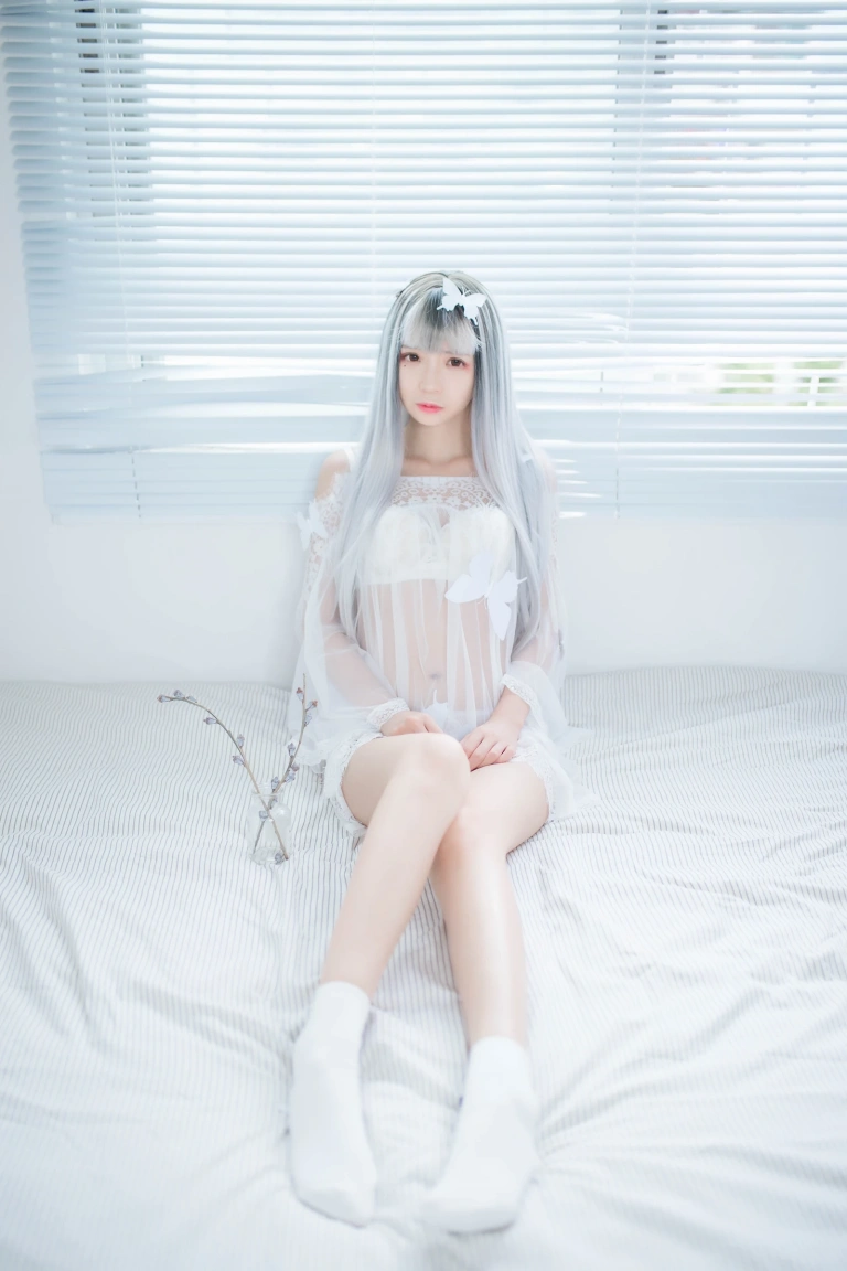 疯猫ss《透明白纱》主题写真：32张全套美图
