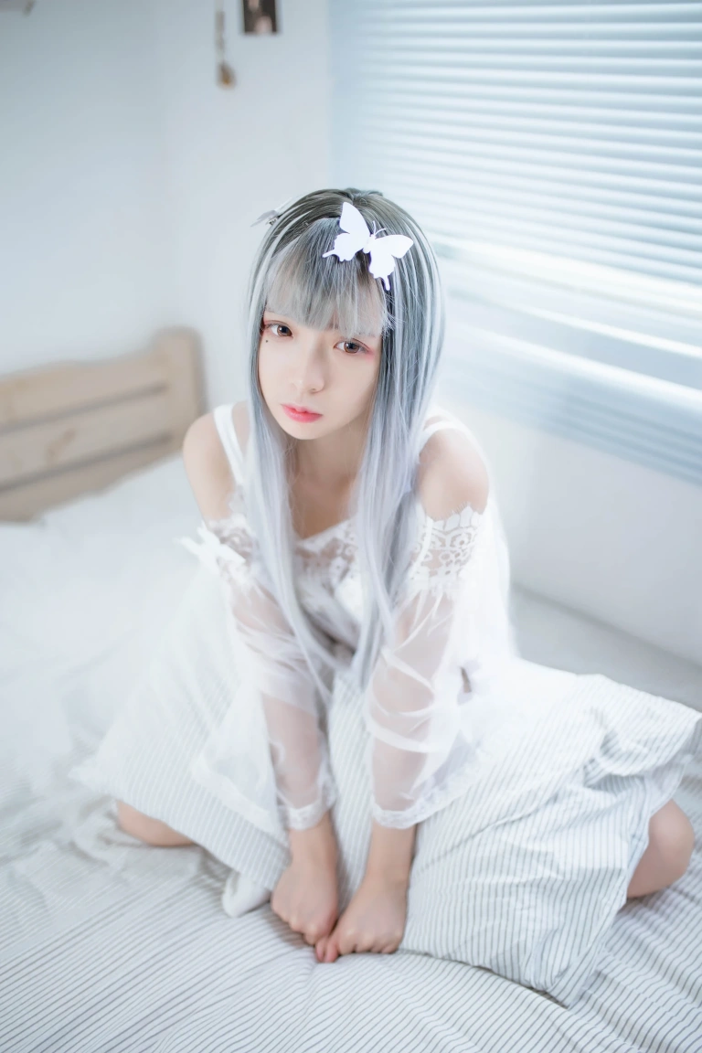 疯猫ss《透明白纱》主题写真：32张全套美图