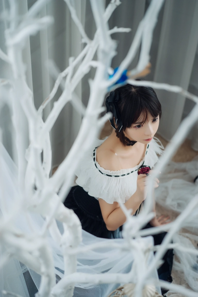 疯猫ss《小裙子》主题写真：22张全套美图