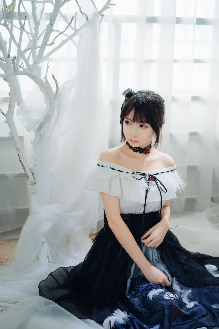疯猫ss《小裙子》主题写真：22张全套美图