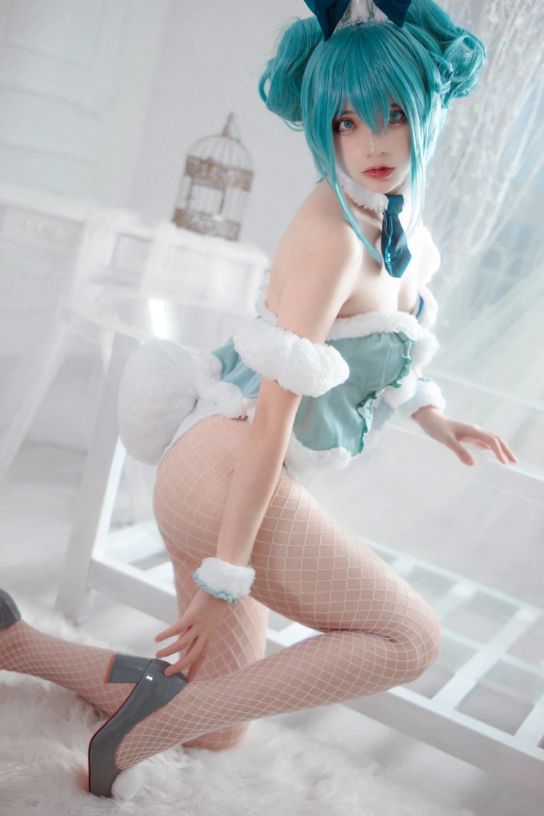 疯猫ss《Miku初音兔女郎》主题写真：25张全套美图