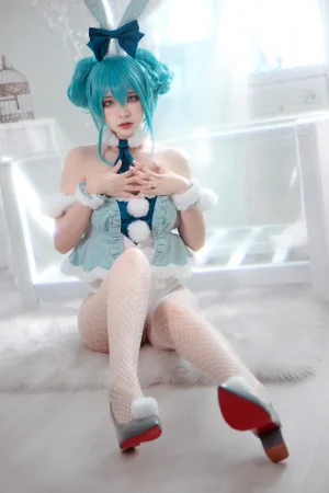 疯猫ss《Miku初音兔女郎》主题写真：25张全套美图