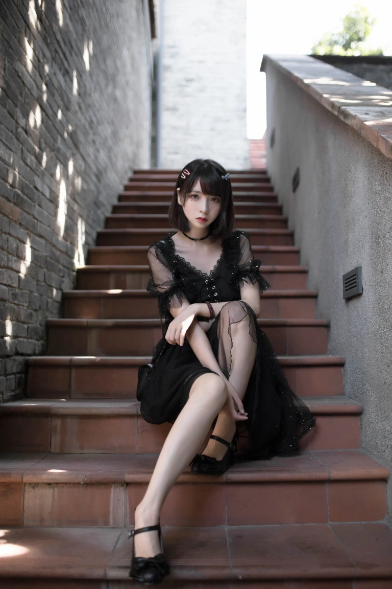疯猫ss《街拍》主题写真：9张全套美图